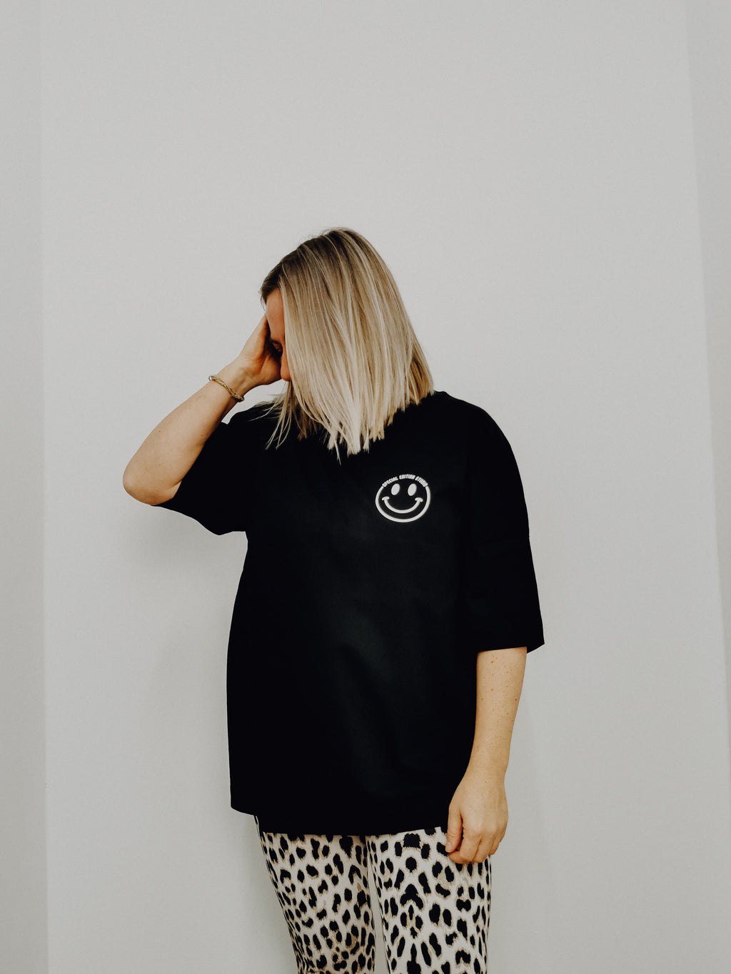 Oversized T-Shirt "more inclusion less bullshit"