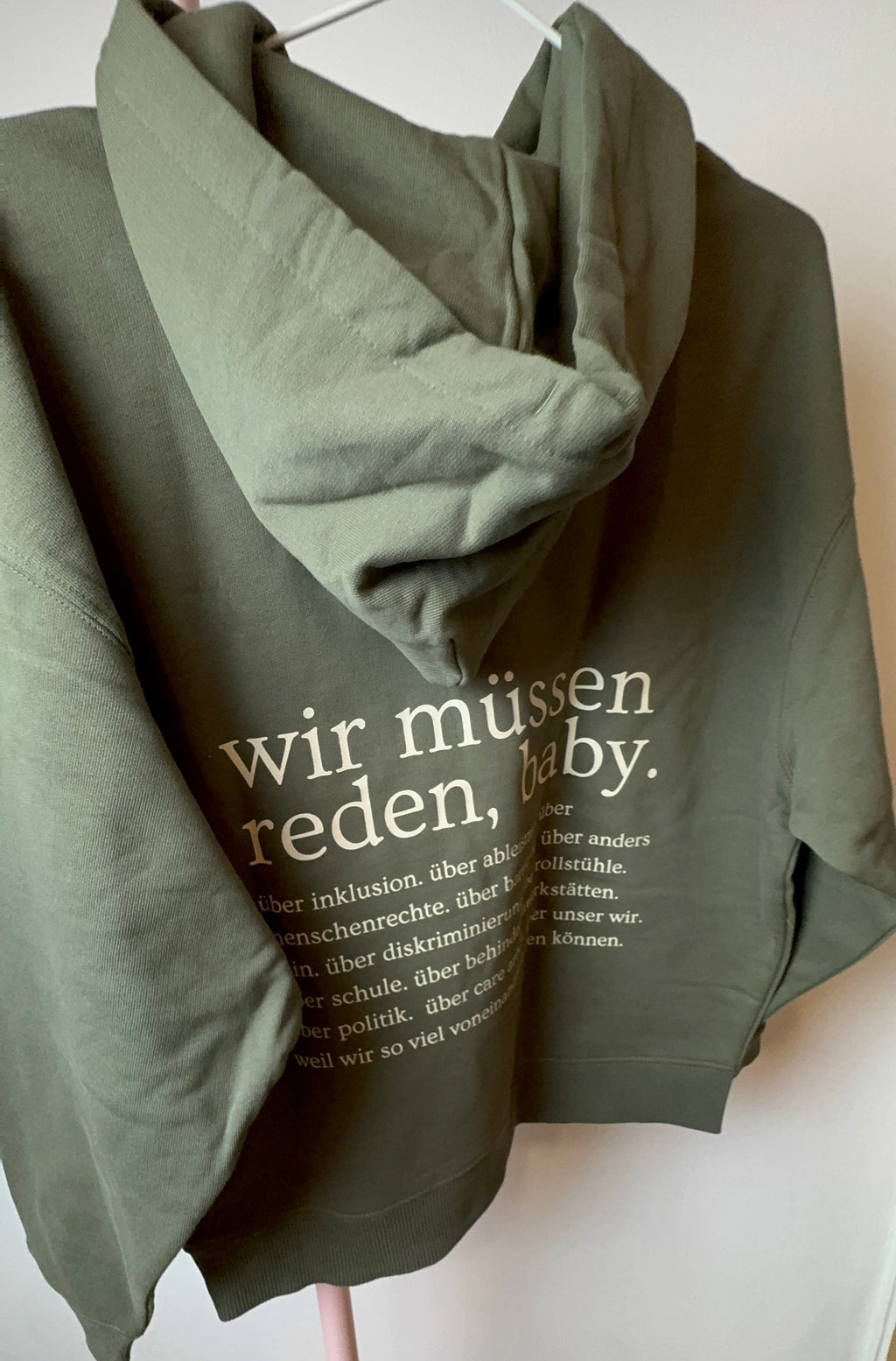 Hoodie khaki "wir müssen reden, baby"