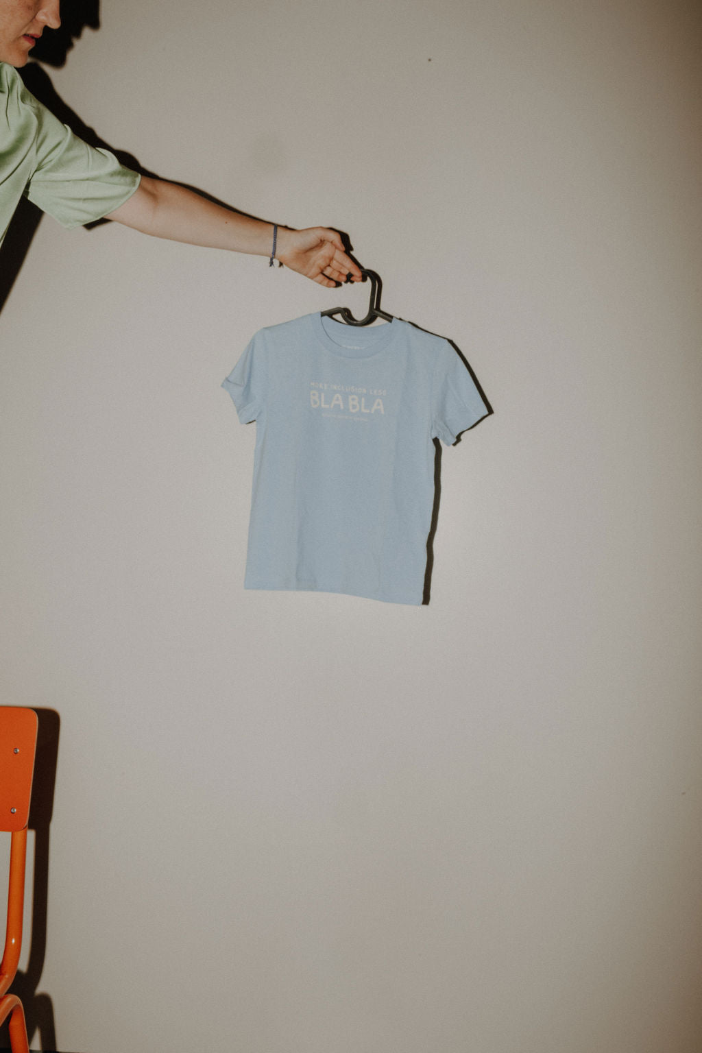 T-Shirt Kids "more inclusion, less blabla"
